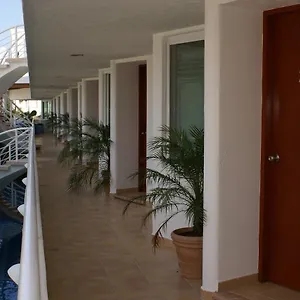  Apartment Suites Moon River Mexiko